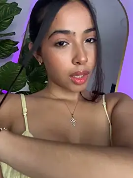  Emily Thompson  online show from October 19, 9:39 pm