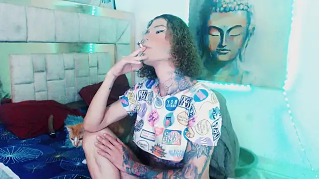 Snapshot of ana_tsxxx chatting on October 25, 1:05 am ana tsxxx online show from October 25, 1:05 am