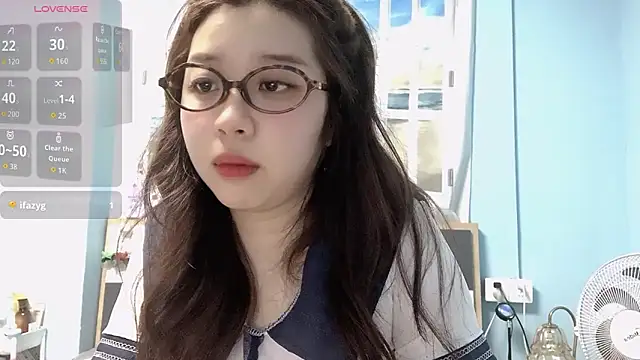 Snapshot of X-xiao-888 chatting on October 28, 4:06 pm X-xiao-888 online show from October 28, 4:06 pm