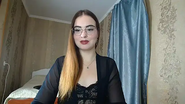 Snapshot of Leila_Kissyu chatting on November 14, 2:32 pm Leila Kissyu online show from November 14, 2:32 pm