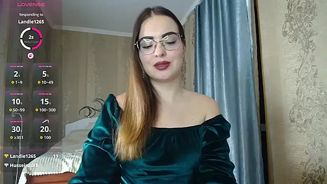 Snapshot of Leila_Kissyu chatting on February 22, 6:31 pm Leila Kissyu online show from February 22, 6:31 pm