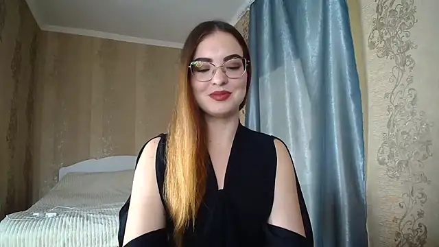 Snapshot of Leila_Kissyu chatting on November 23, 10:36 am Leila Kissyu online show from November 23, 10:36 am