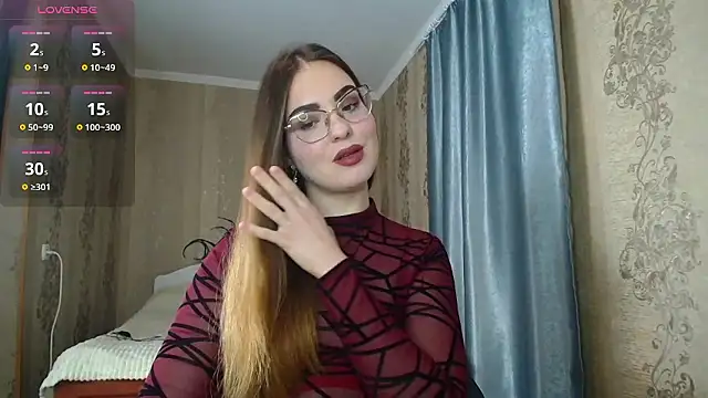 Snapshot of Leila_Kissyu chatting on January 12, 6:15 pm Leila Kissyu online show from January 12, 6:15 pm