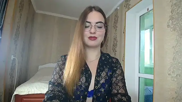Snapshot of Leila_Kissyu chatting on October 25, 10:25 am Leila Kissyu online show from October 25, 10:25 am
