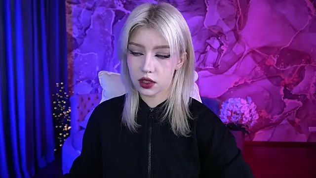 Snapshot of SelenaIris chatting on September 27, 6:30 am SelenaIris online show from September 27, 6:30 am