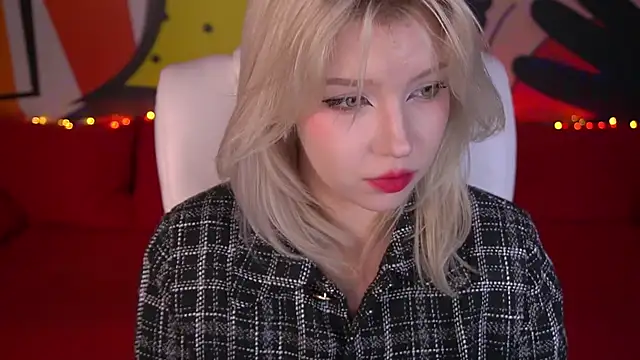 Snapshot of SelenaIris chatting on March 17, 5:27 pm SelenaIris online show from March 17, 5:27 pm