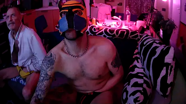 danix wild wolf online show from March 19, 3:06 am