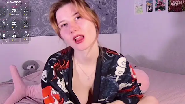 Cute Cate404 online show from April 18, 2:08 pm