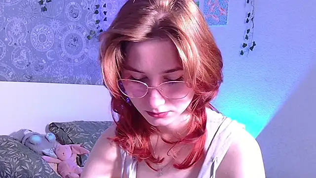 Cute Cate404 online show from September 18, 3:20 am