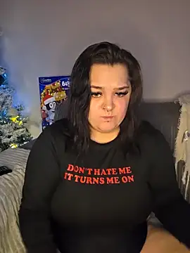 Saucy-Serenity online show from December 1, 9:37 pm