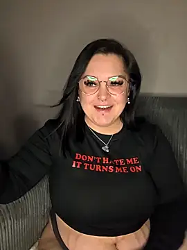 Saucy-Serenity online show from November 8, 8:45 pm