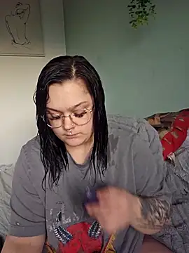 Saucy-Serenity online show from April 26, 6:27 pm