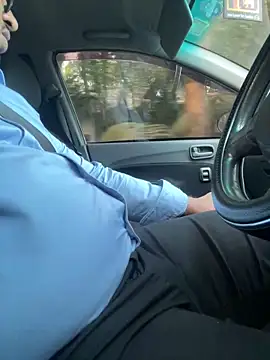 Snapshot of dam-her-boy chatting on December 15, 12:00 pm dam-her-boy online show from December 15, 12:00 pm