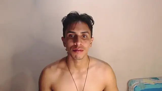 Snapshot of Monkey_uchiha777 chatting on September 30, 12:38 am Monkey uchiha777 online show from September 30, 12:38 am