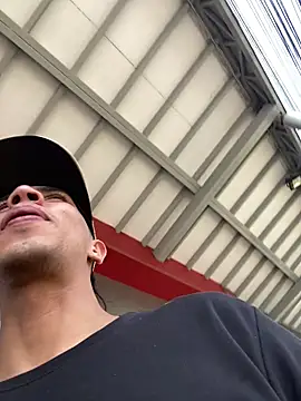 Snapshot of Monkey_uchiha777 chatting on December 21, 7:48 pm Monkey uchiha777 online show from December 21, 7:48 pm