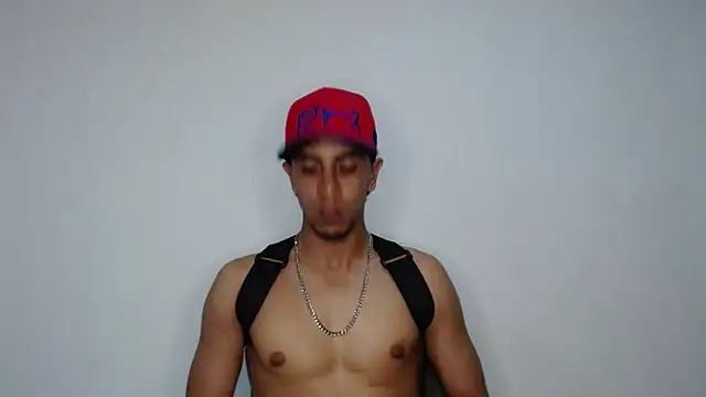 Snapshot of Monkey_uchiha777 chatting on November 5, 1:20 am Monkey uchiha777 online show from November 5, 1:20 am