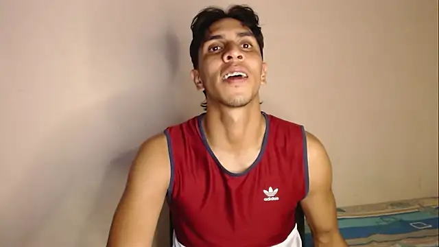 Snapshot of Monkey_uchiha777 chatting on September 23, 12:17 am Monkey uchiha777 online show from September 23, 12:17 am