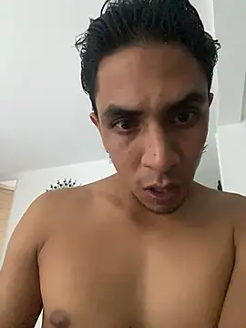 Snapshot of Monkey_uchiha777 chatting on February 28, 10:53 pm Monkey uchiha777 online show from February 28, 10:53 pm