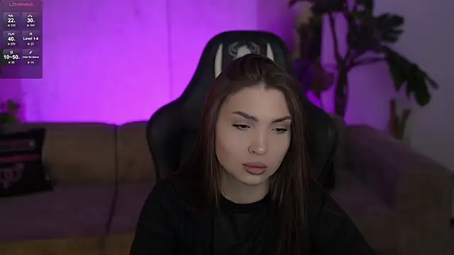 Snapshot of Billie054 chatting on November 28, 7:52 am Billie054 online show from November 28, 7:52 am