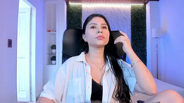 Catalina Santhana online show from October 8, 6:41 pm