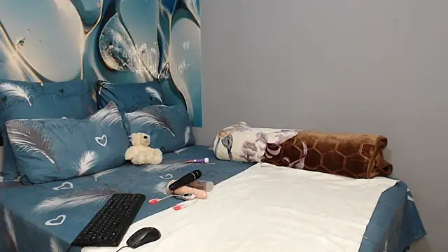 MystiqueTeee online show from October 17, 6:53 pm