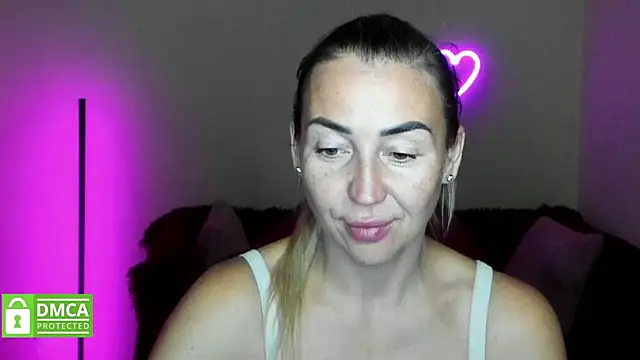 Snapshot of Kiss_julli88I chatting on October 15, 5:32 pm Kiss julli88I online show from October 15, 5:32 pm