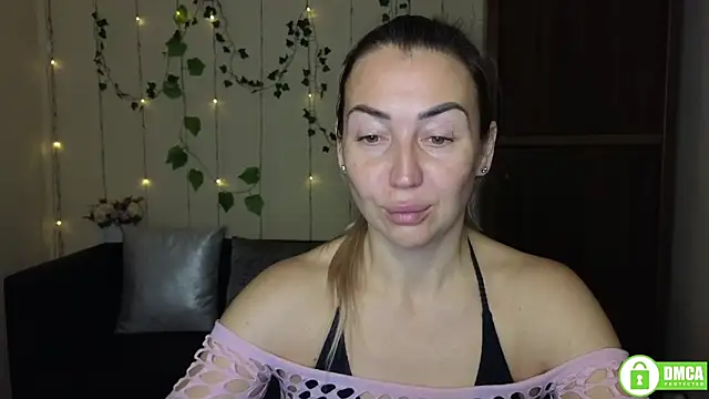 Kiss julli88I online show from November 28, 6:30 pm