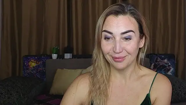 Kiss julli88I online show from January 17, 6:33 pm