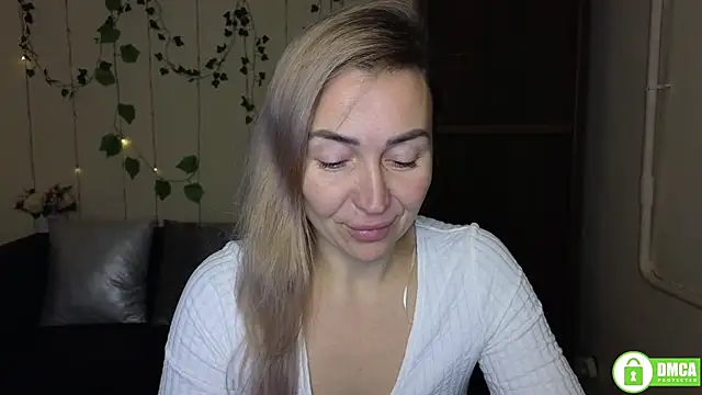 Kiss julli88I online show from December 14, 6:24 pm