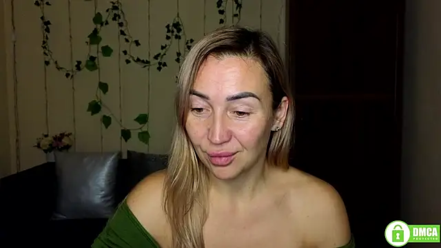 Kiss julli88I online show from December 2, 6:31 pm