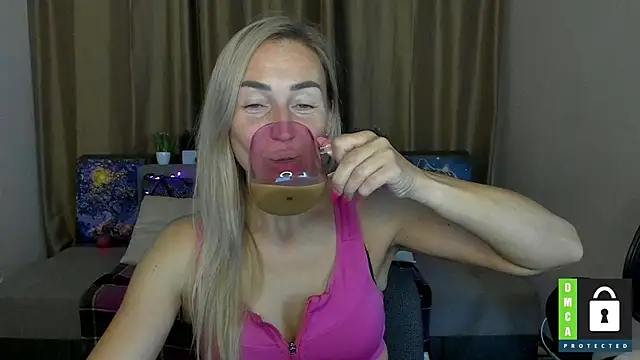 Snapshot of Kiss_julli88I chatting on September 30, 5:30 pm Kiss julli88I online show from September 30, 5:30 pm