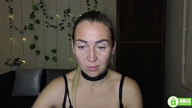 Kiss julli88I online show from November 3, 6:33 pm