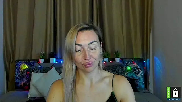 Kiss julli88I online show from December 13, 8:04 pm