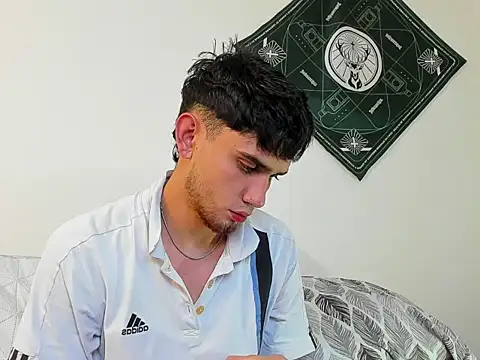 samevansx  online show from February 7, 8:06 pm