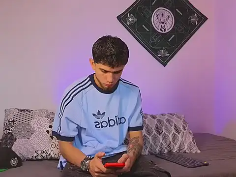 samevansx  online show from September 27, 4:13 pm