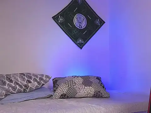 samevansx  online show from November 11, 4:35 pm