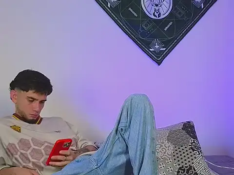 samevansx  online show from October 4, 1:12 pm