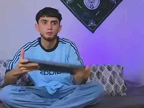 samevansx  online show from September 30, 9:10 pm