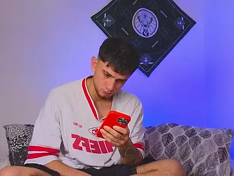 samevansx  online show from November 16, 6:01 pm