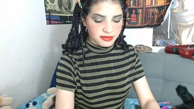 Amala Hott online show from December 5, 4:33 am