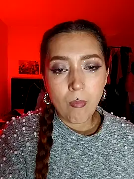 Luz delunaa online show from March 17, 1:46 am