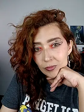 Luz delunaa online show from March 14, 5:41 pm