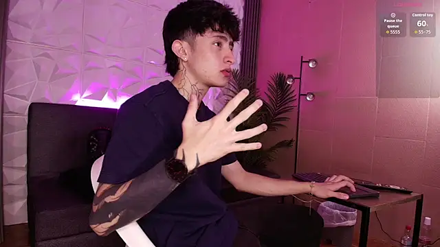 troy rouge online show from December 2, 7:26 pm