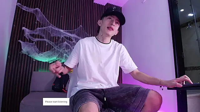 troy rouge online show from October 29, 7:13 pm