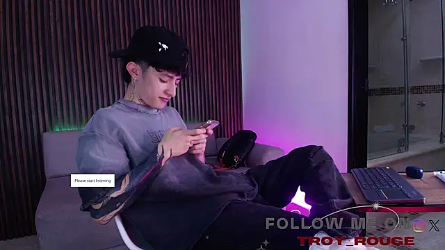 troy rouge online show from November 3, 7:28 pm