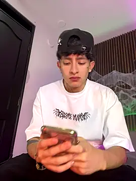 troy rouge online show from October 23, 7:12 pm