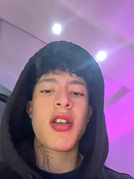 troy rouge online show from October 27, 6:53 pm