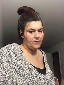 Curvy-Essex-Milf online show from October 10, 5:36 pm