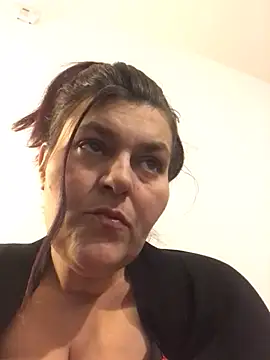 Curvy-Essex-Milf online show from March 23, 12:47 am