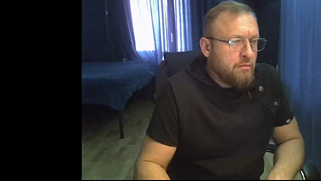 Snapshot of Grandor_M chatting on December 16, 11:36 am Grandor M online show from December 16, 11:36 am